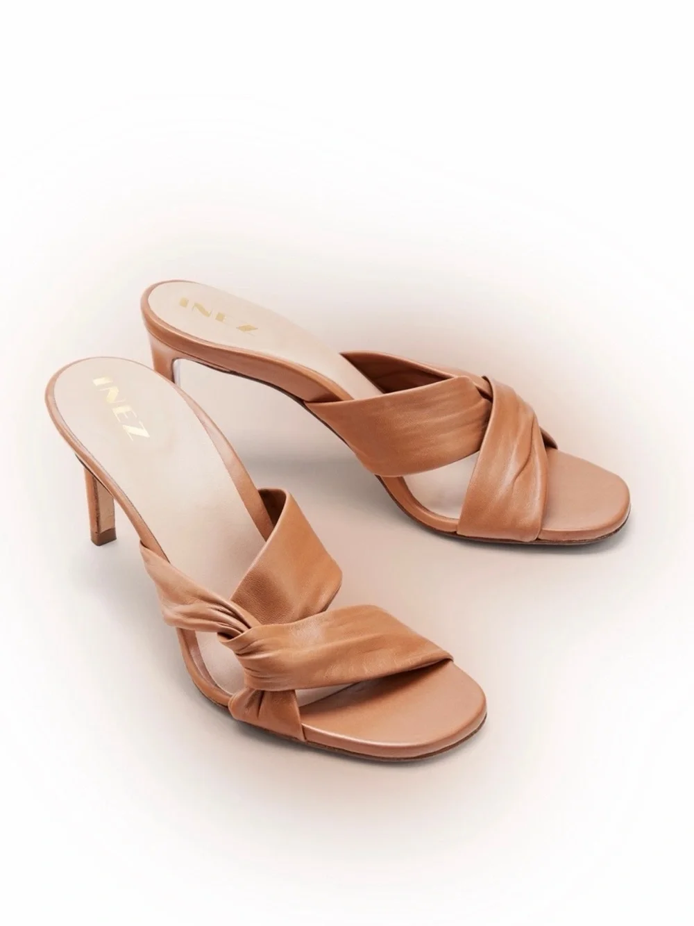Inez isa heel