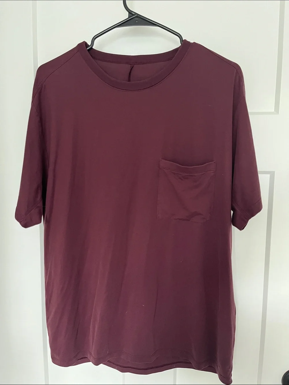 Men’s Lulu Maroon Tee
