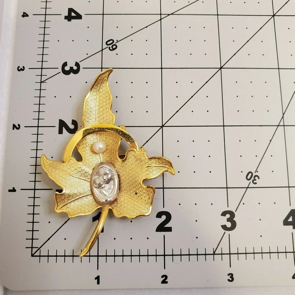 N/A ground metal unmarked