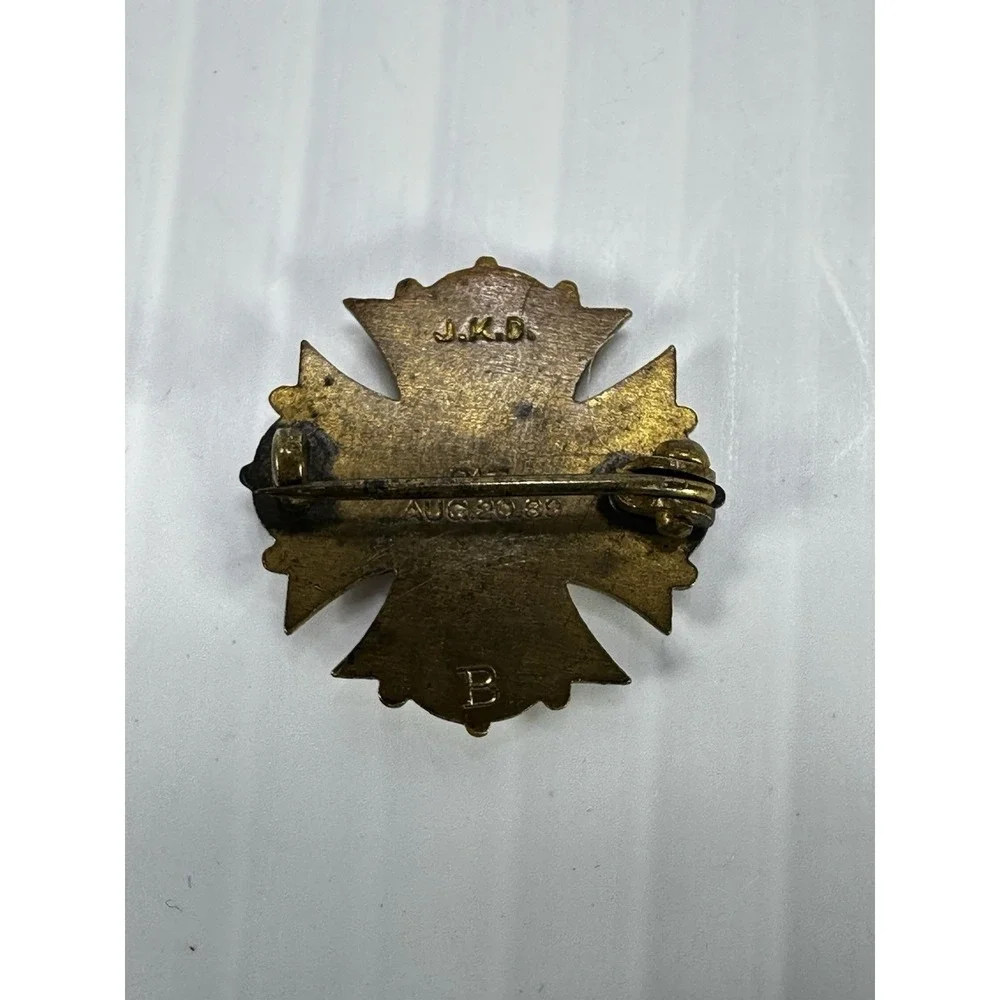 The Unbranded Brand clasp stamped