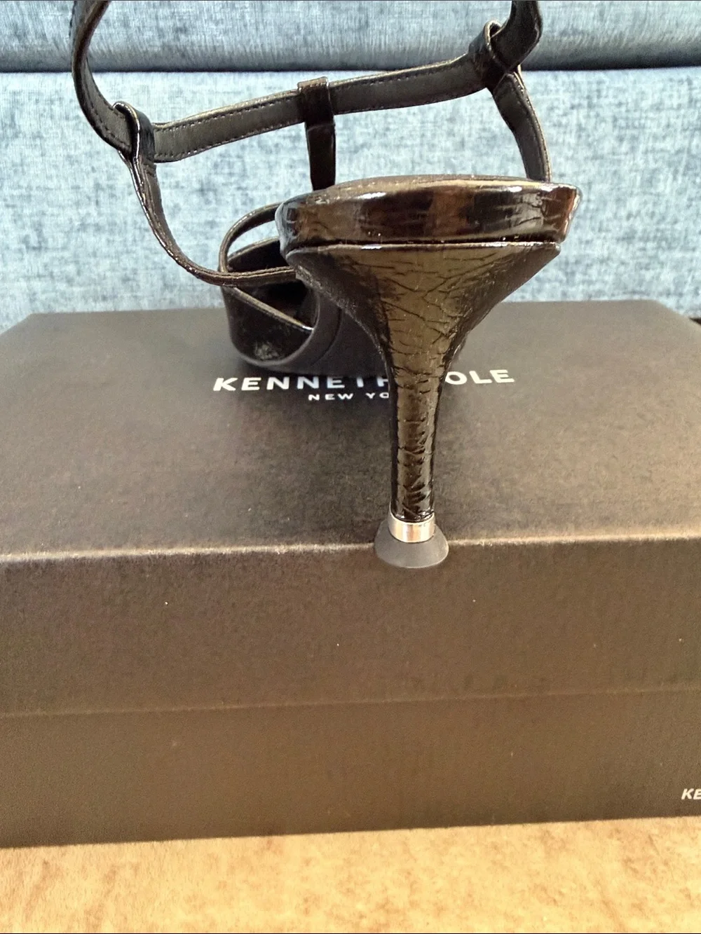 Kenneth Cole pointed toe
