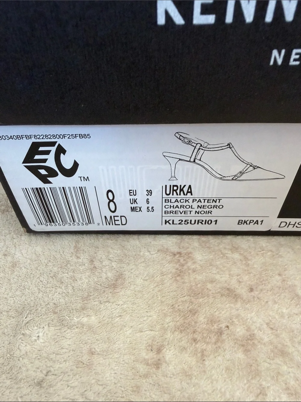 Kenneth Cole pointed toe