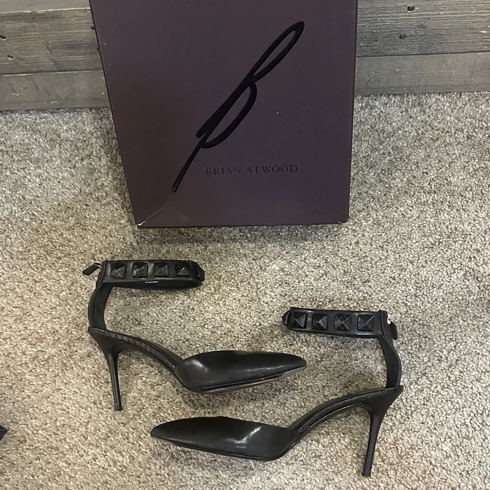 Brian Atwood pointed strap