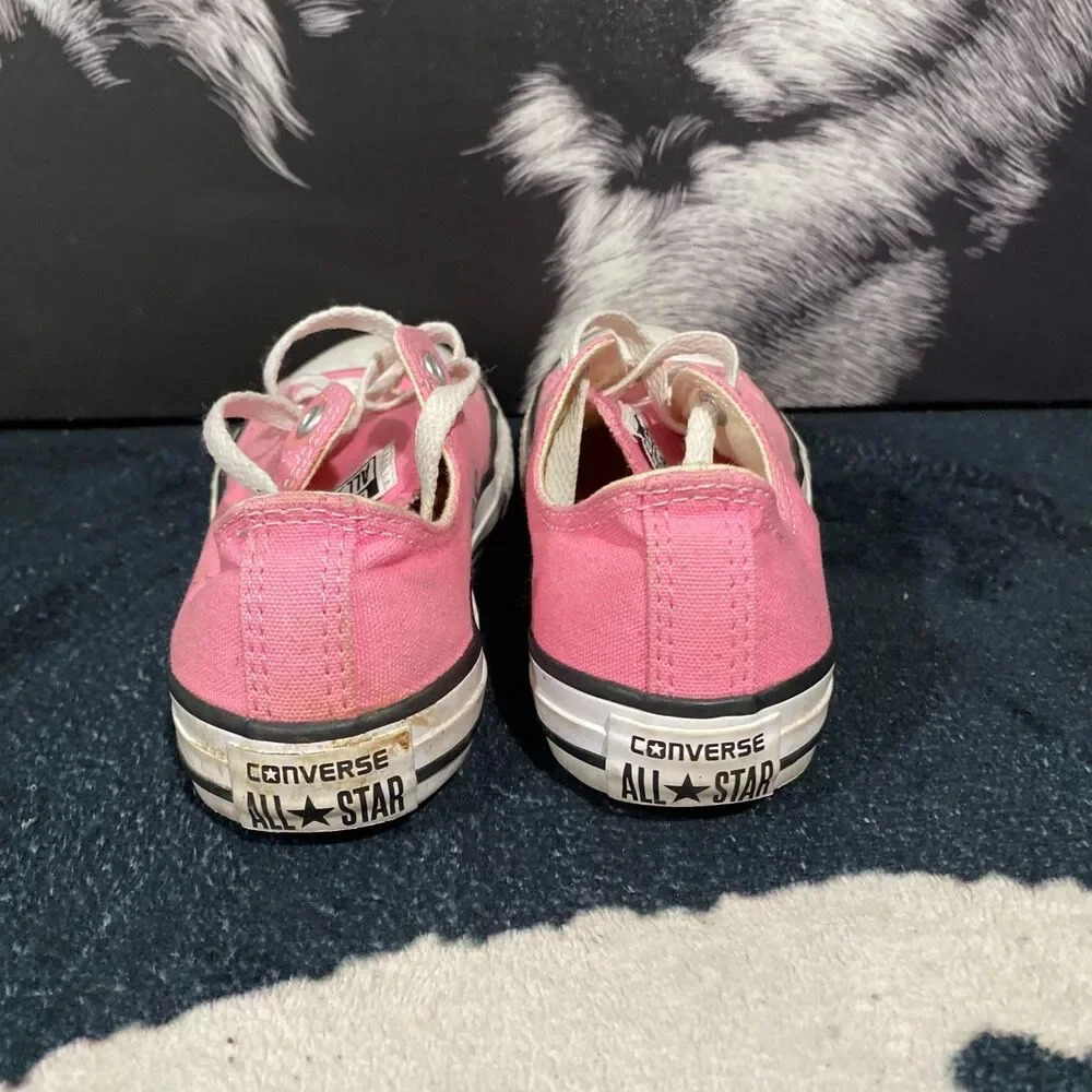 Converse keywords brand playful