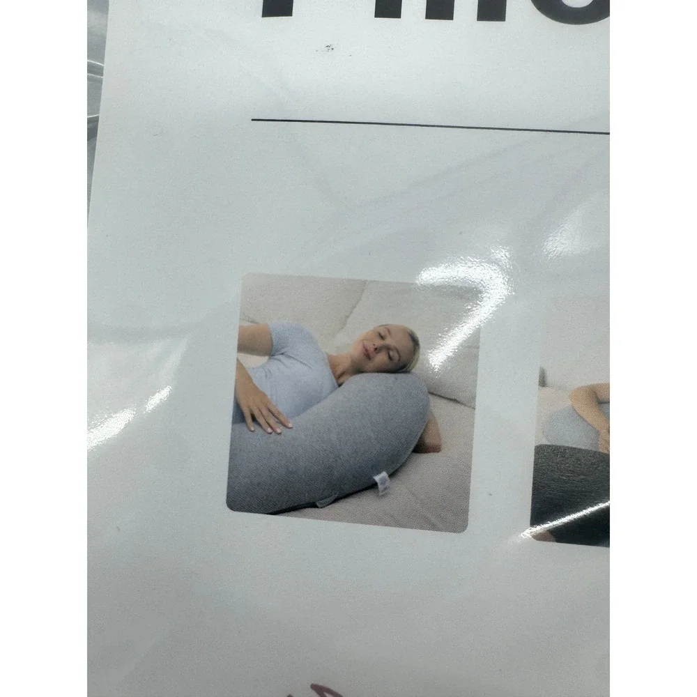 Momcozy pregnancy pillow