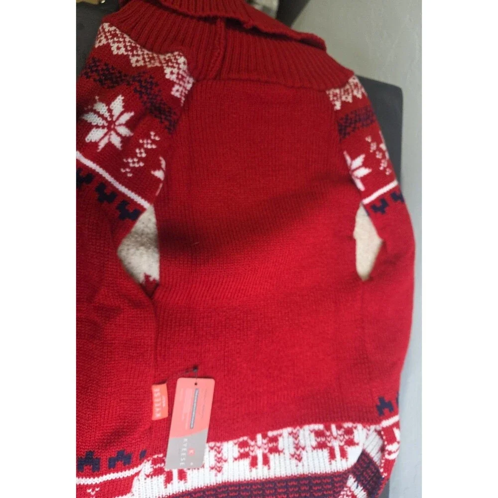 Kyeese throw chest