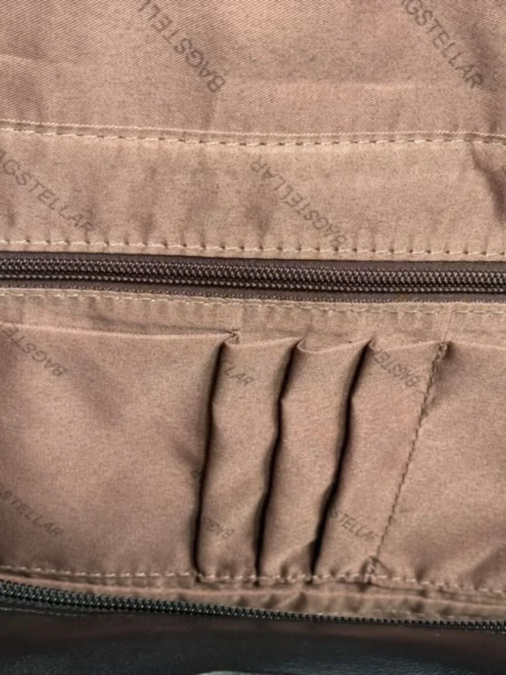 Bagstellar black shipping measured