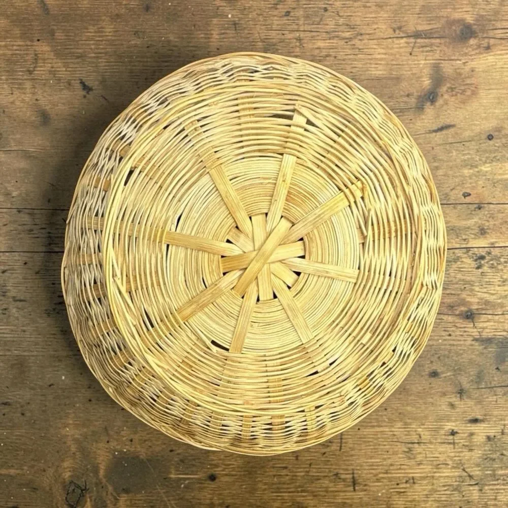 Unbranded handmade round