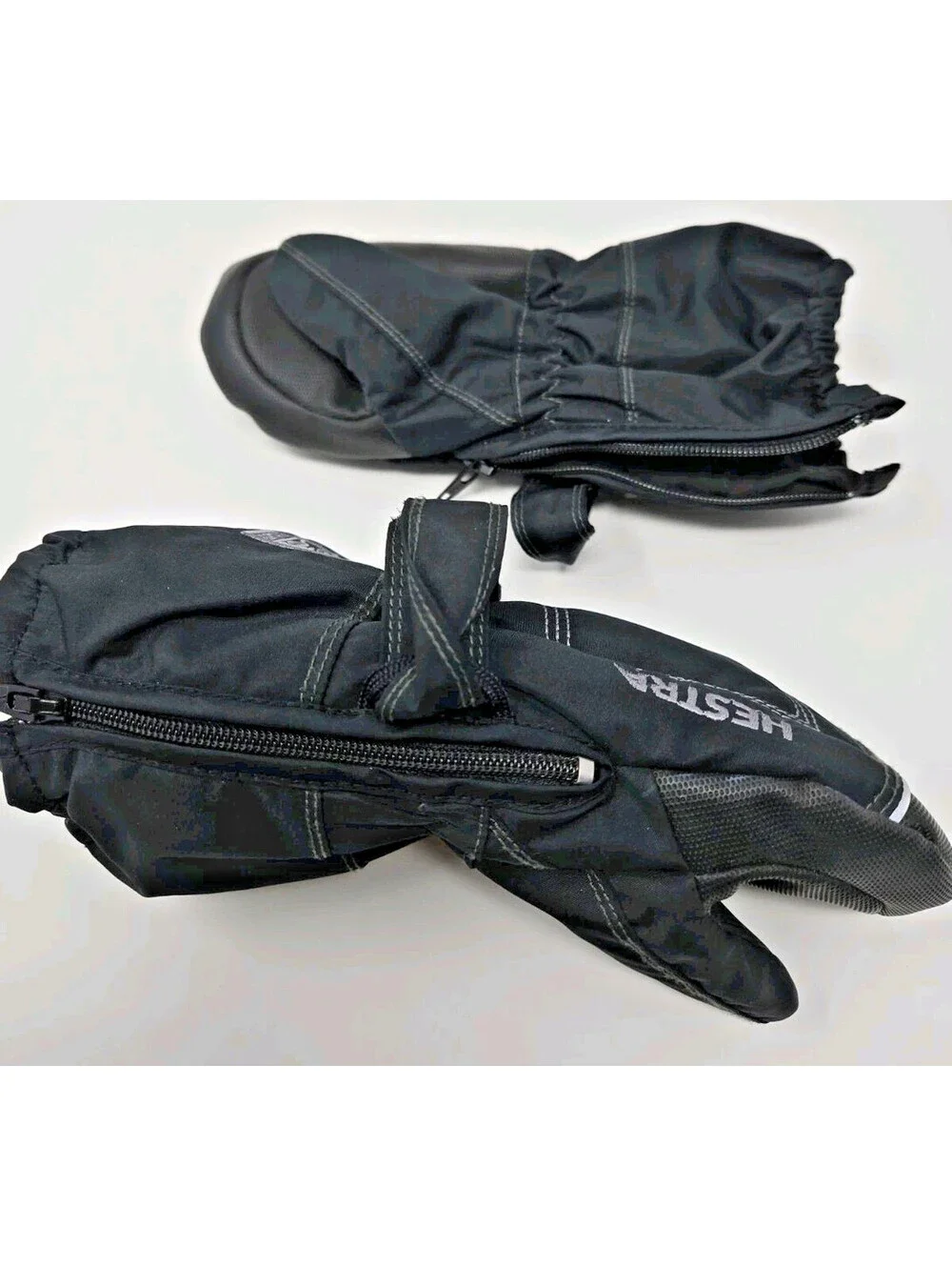 Hestra snow ski
