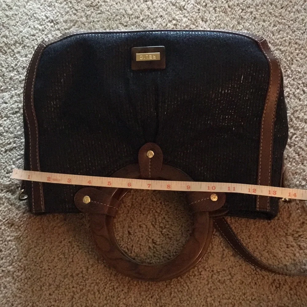 Relic black purse
