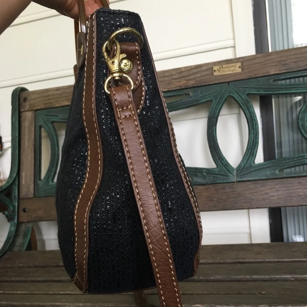 Relic black purse