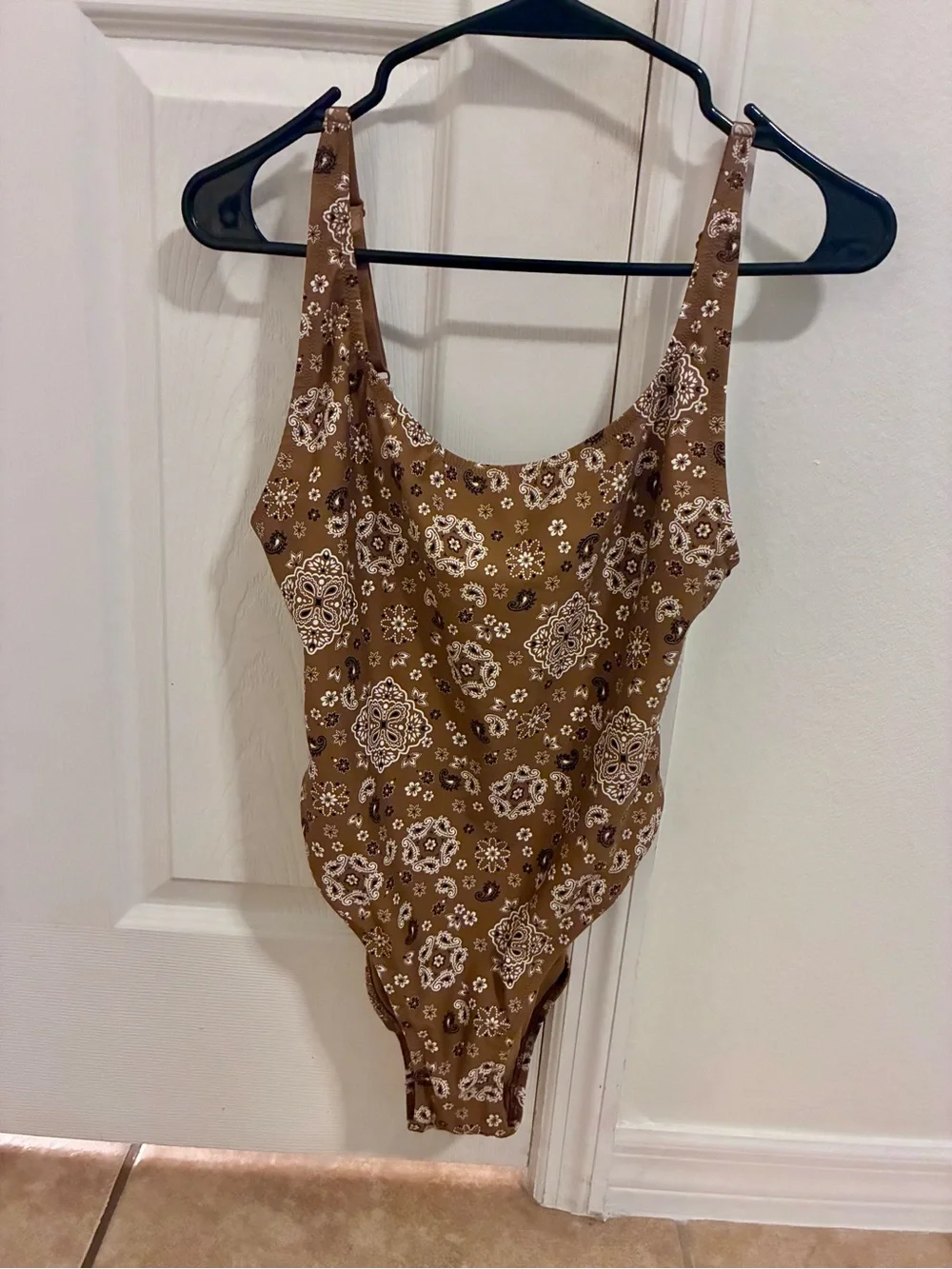 SKIMS nwt never size