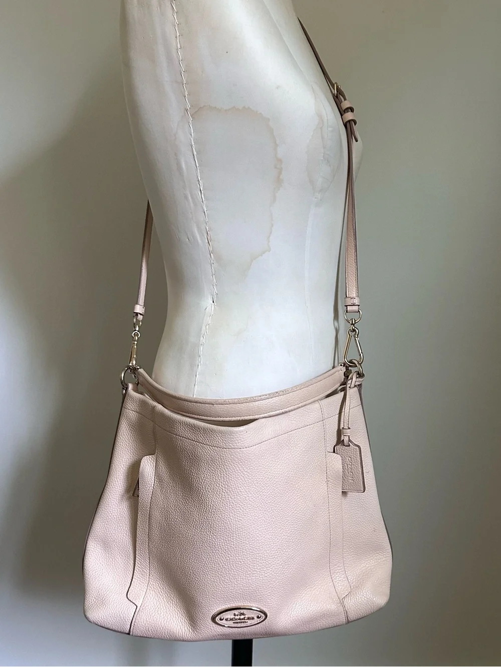 Coach Scout Pebbled Leather Hobo Bag - Pale Pink Gold Tone Workwear Tote Purse