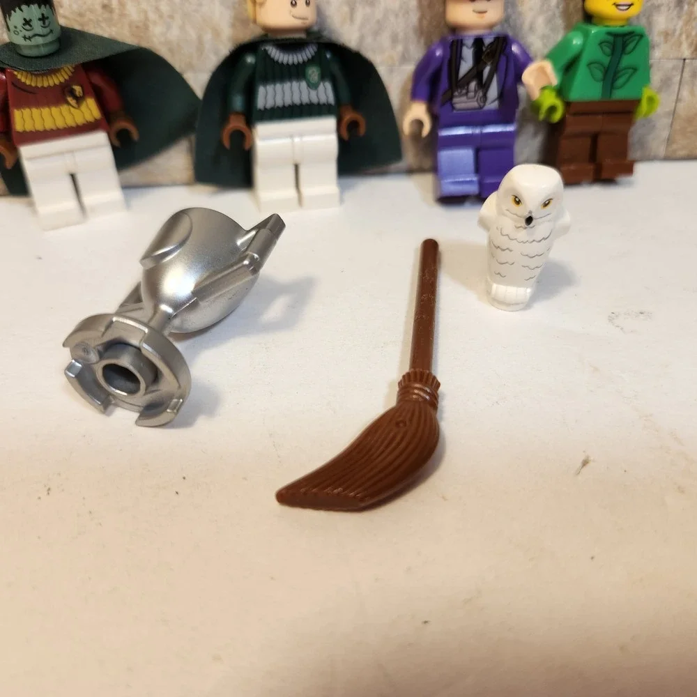 LEGO Compatible we headed