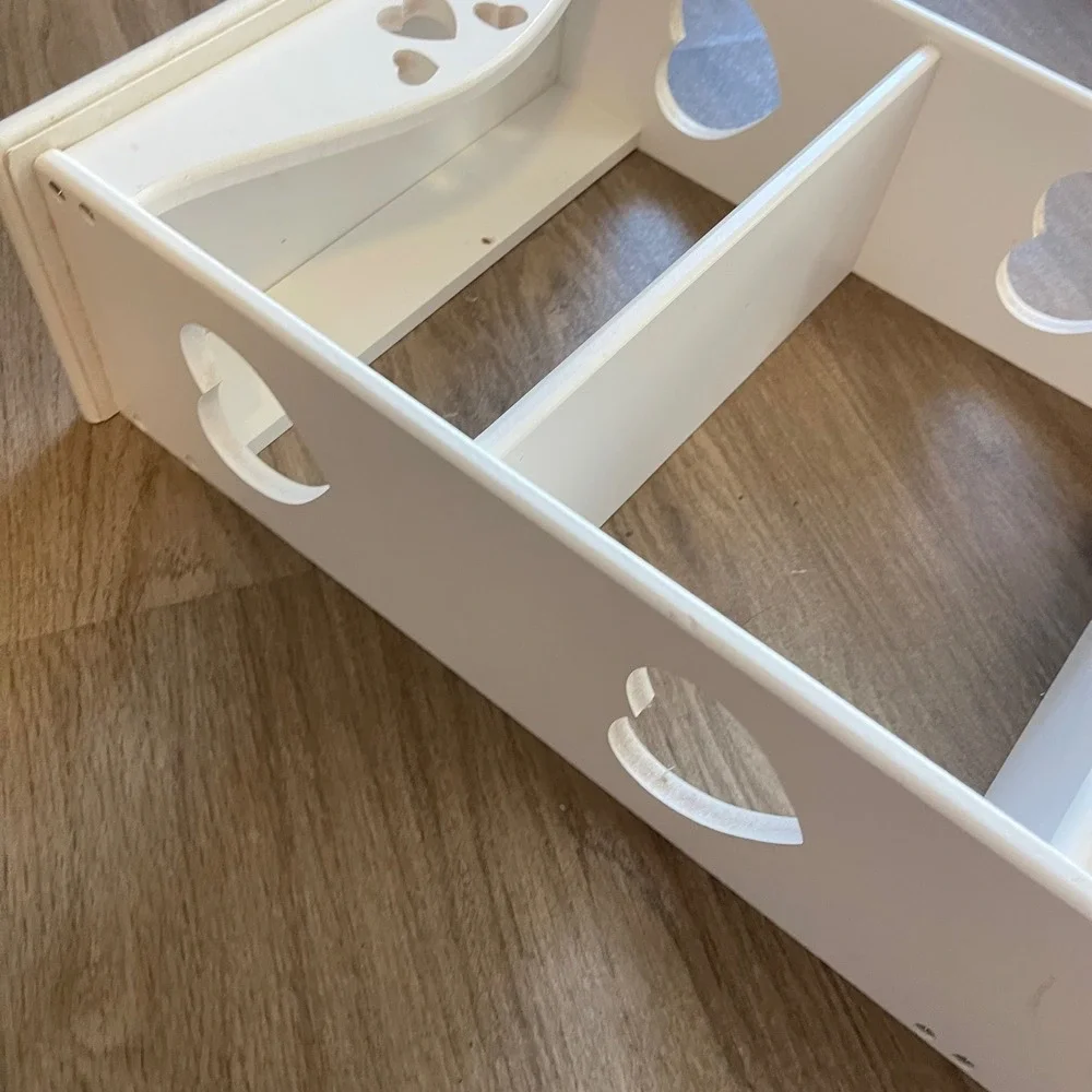 The Unbranded Brand heart shelf