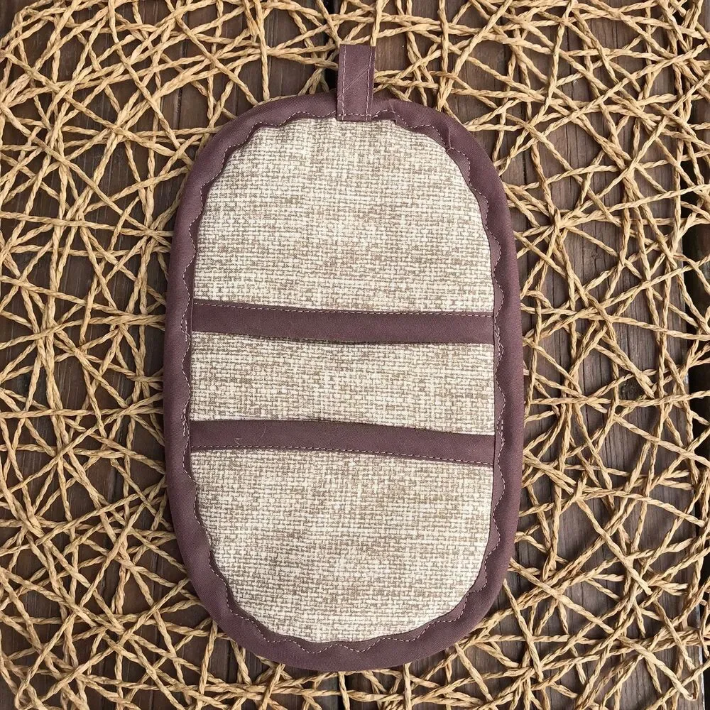Handmade oven mitt