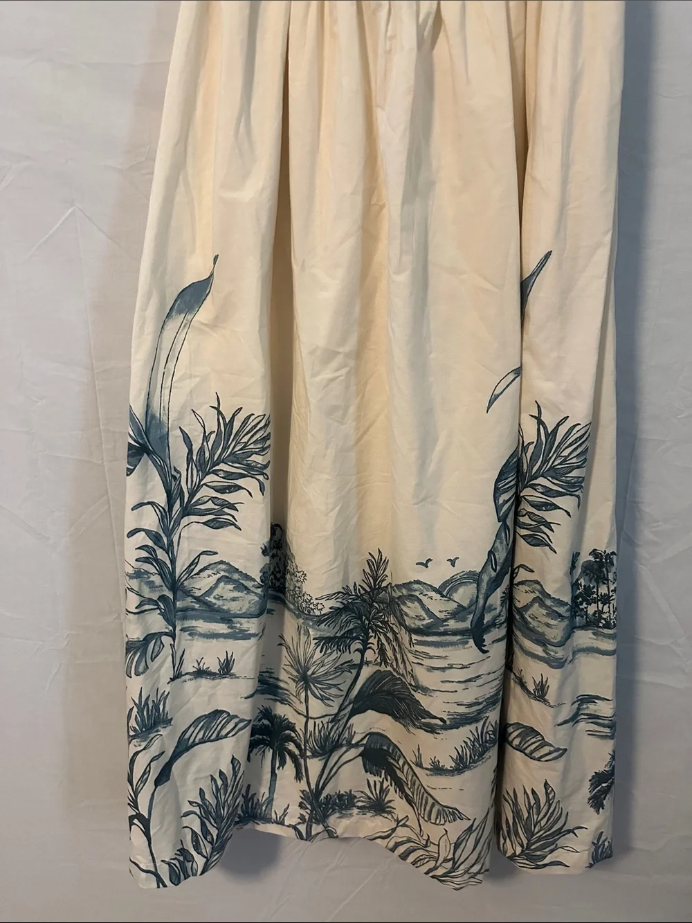 Abercrombie & Fitch lightweight cream