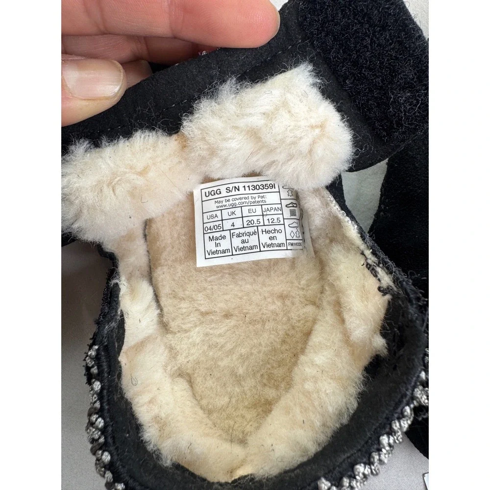 UGG tasman braid