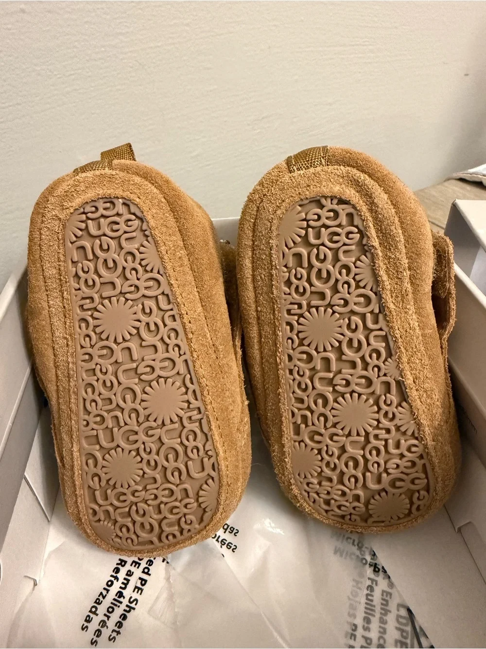 UGG classic ankle