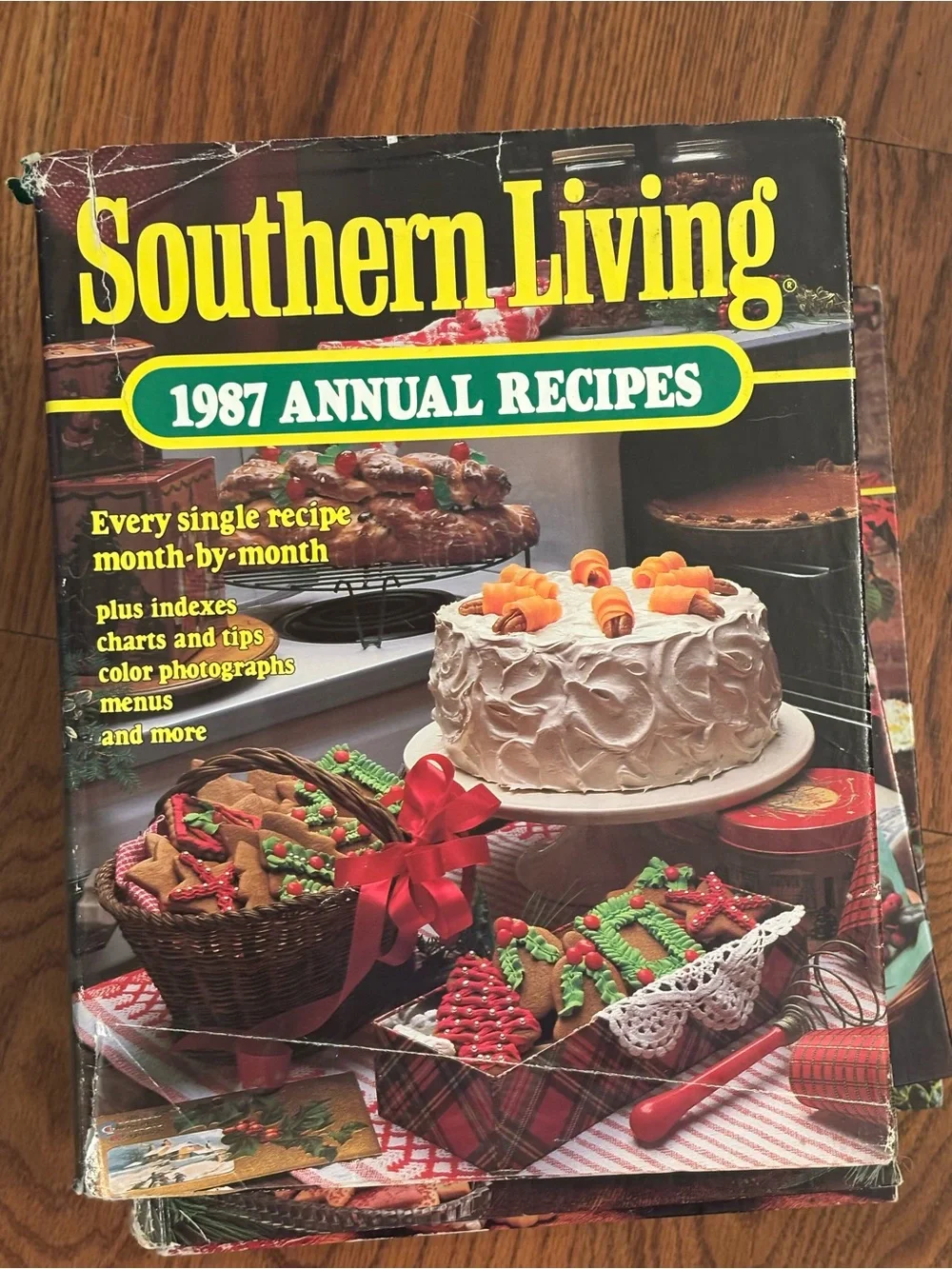 Southern Living 1987 Annual Recipes Cookbook - Yellow, Green, Red Cover