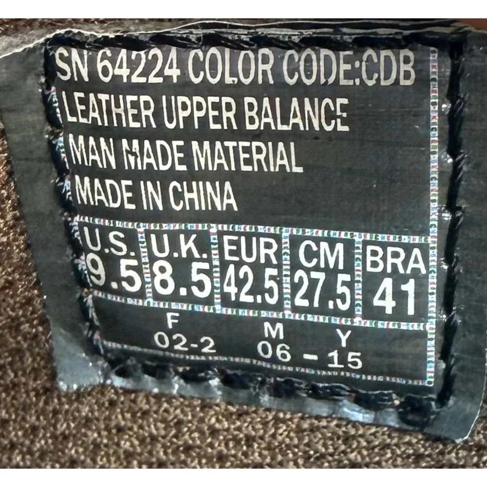 Skechers support wear stitching