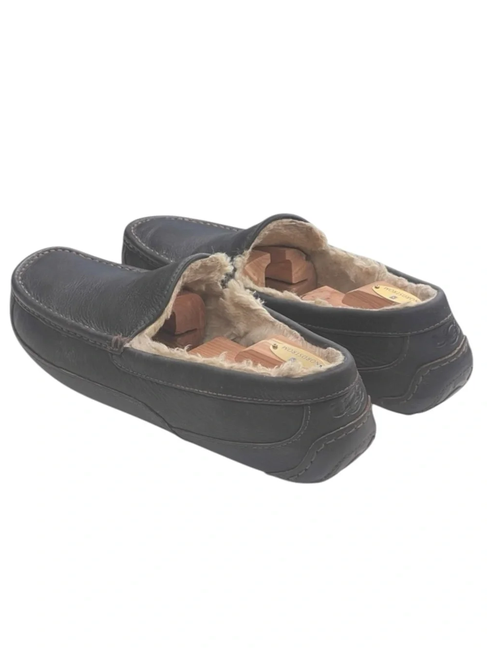UGG ascot sherpa