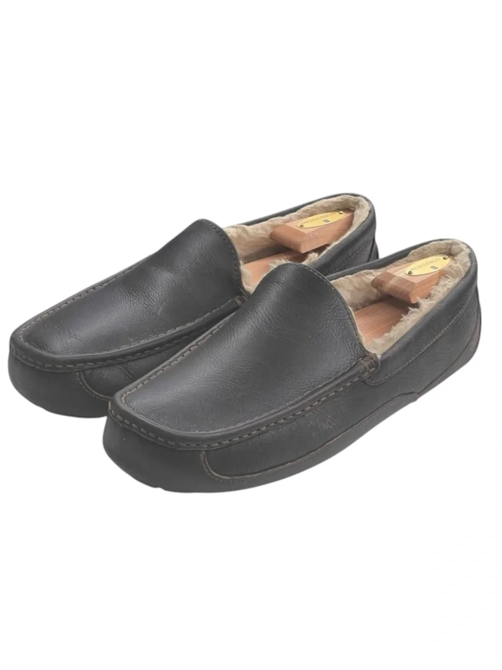 UGG ascot sherpa