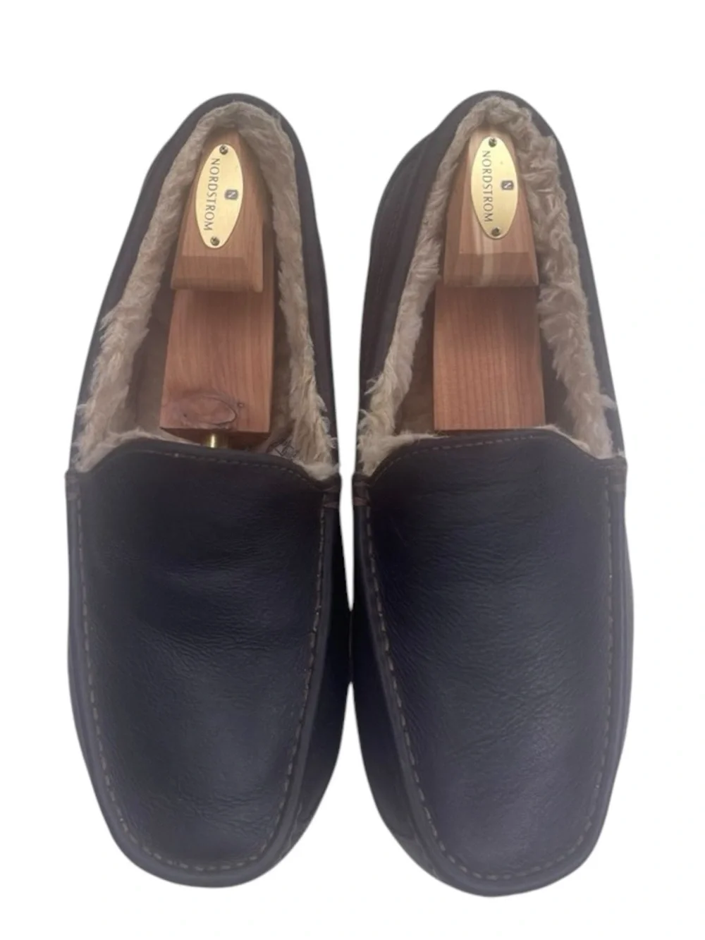 UGG ascot sherpa