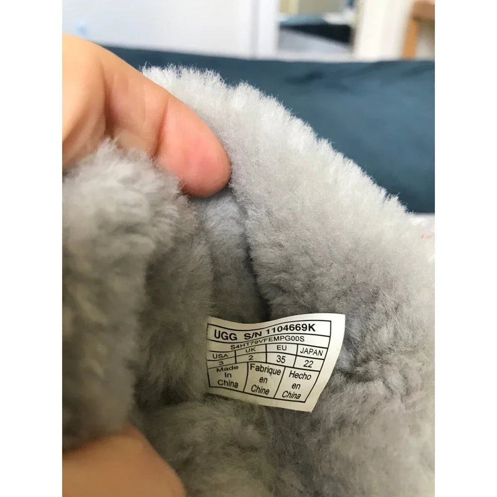UGG which knitted