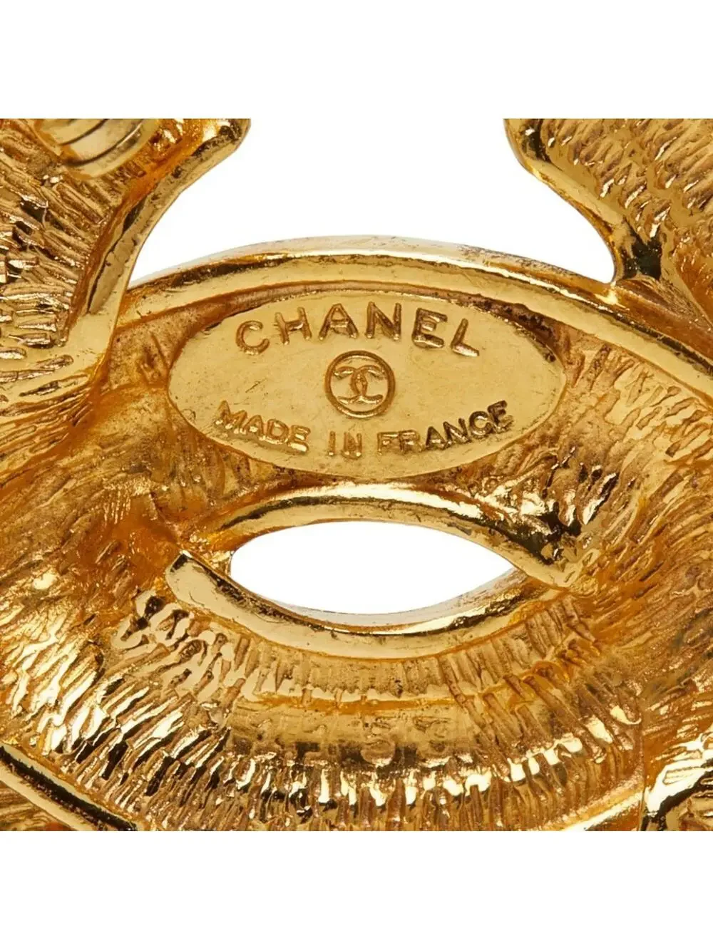 Chanel elevate your