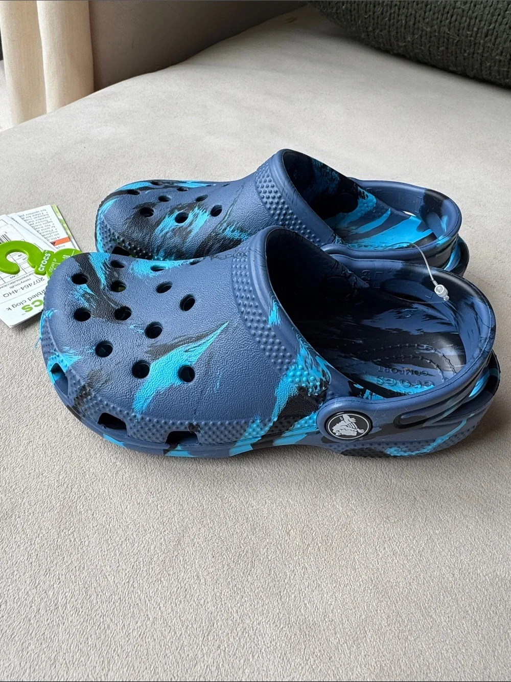 CROCS nwt size
