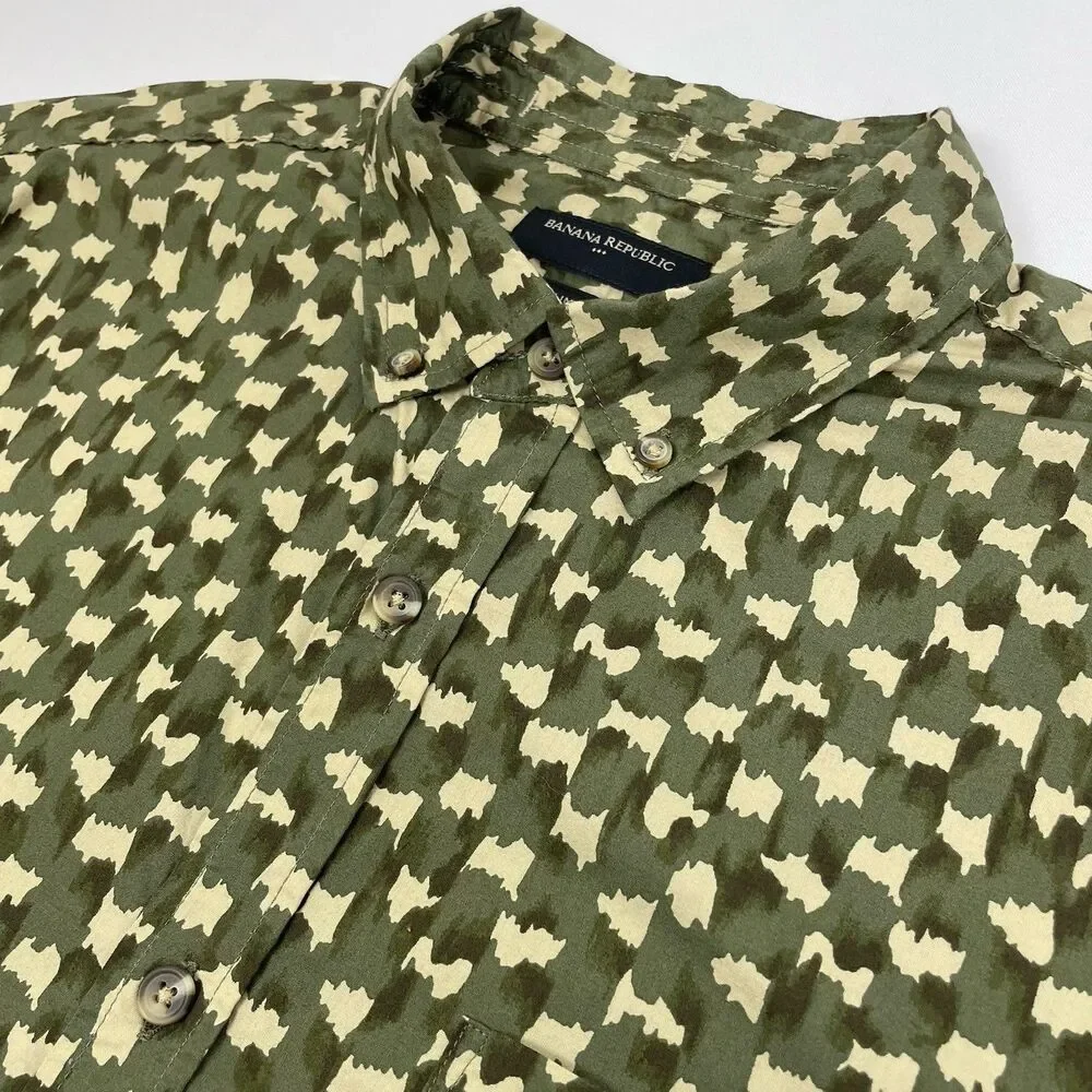 Banana Republic camouflage woven