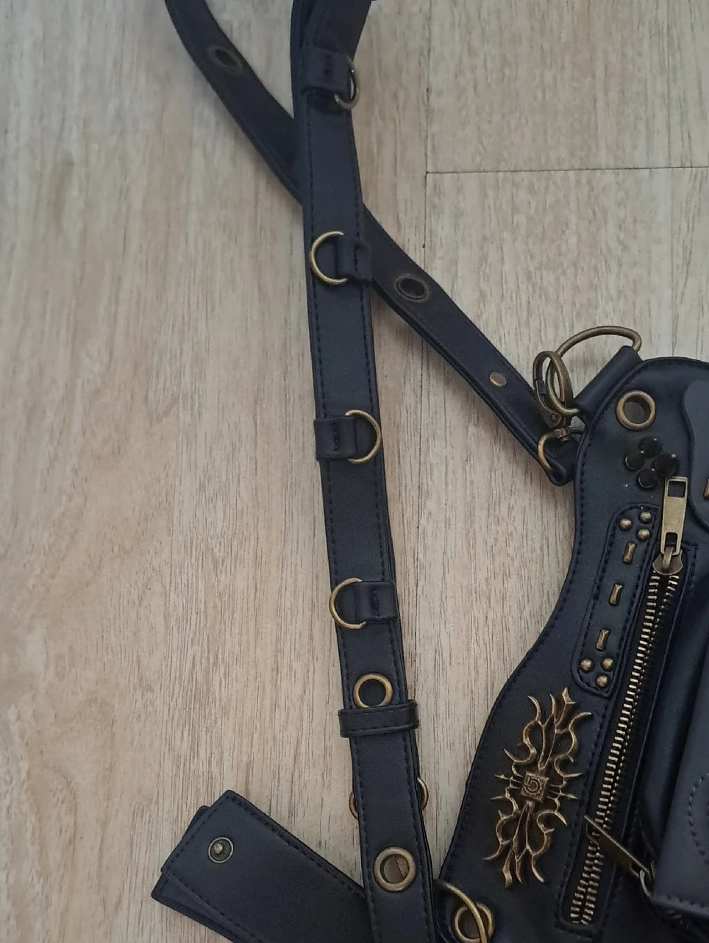 STEEL MOSTER retro shoulder