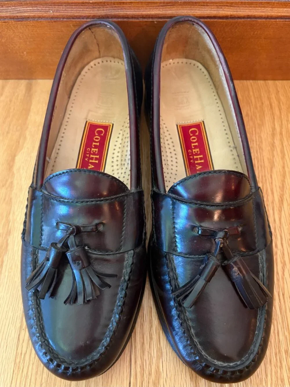 Cole Haan City Pinch Tassel Loafers Burgundy Leather Size 7 1/2 D Classic Preppy