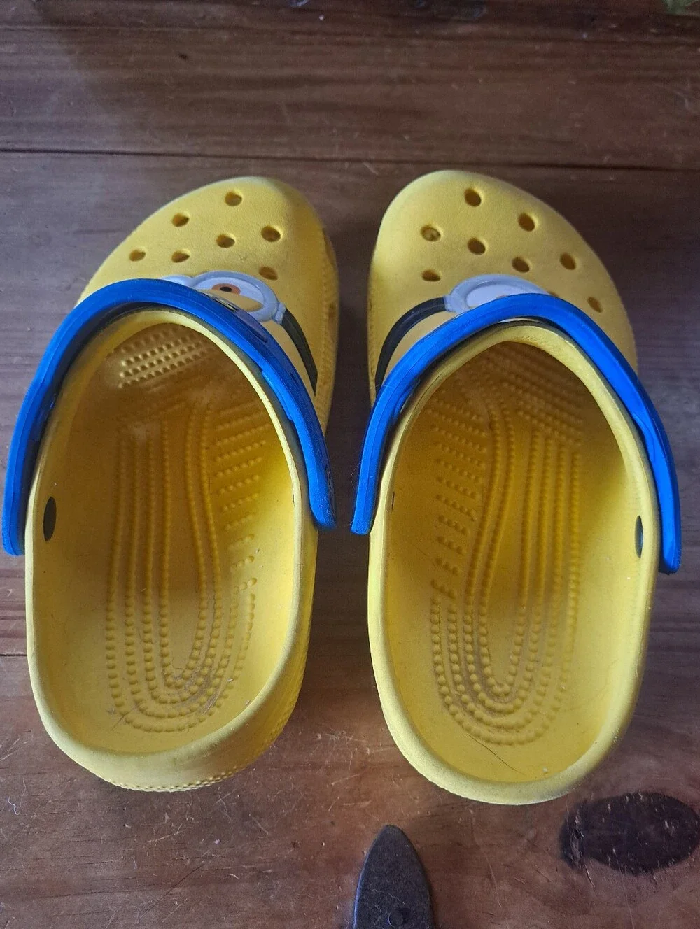 CROCS despicable me