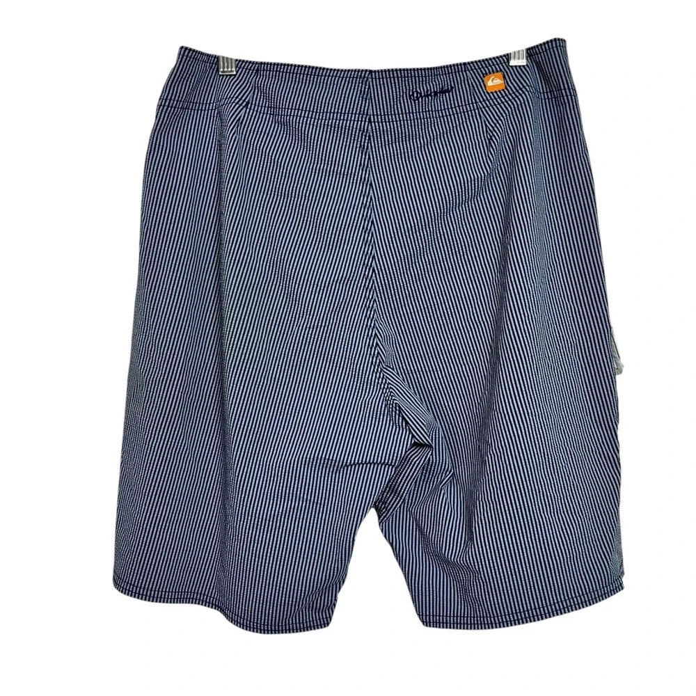Quiksilver men board