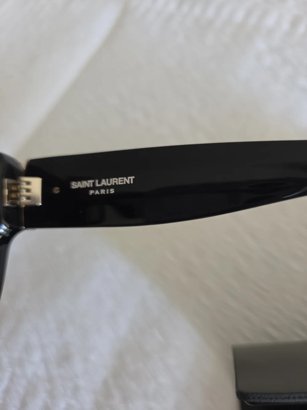 Yves Saint Laurent ysl authentic
