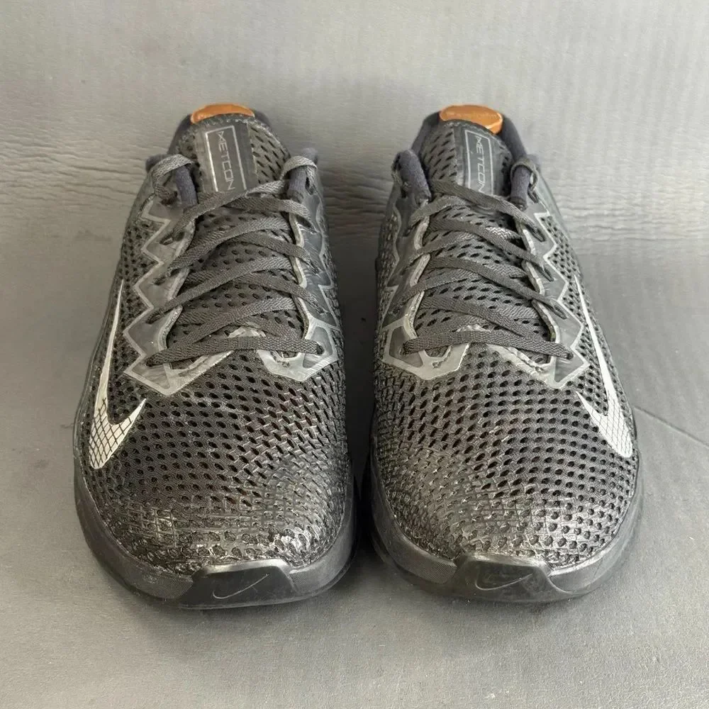 Nike gently used