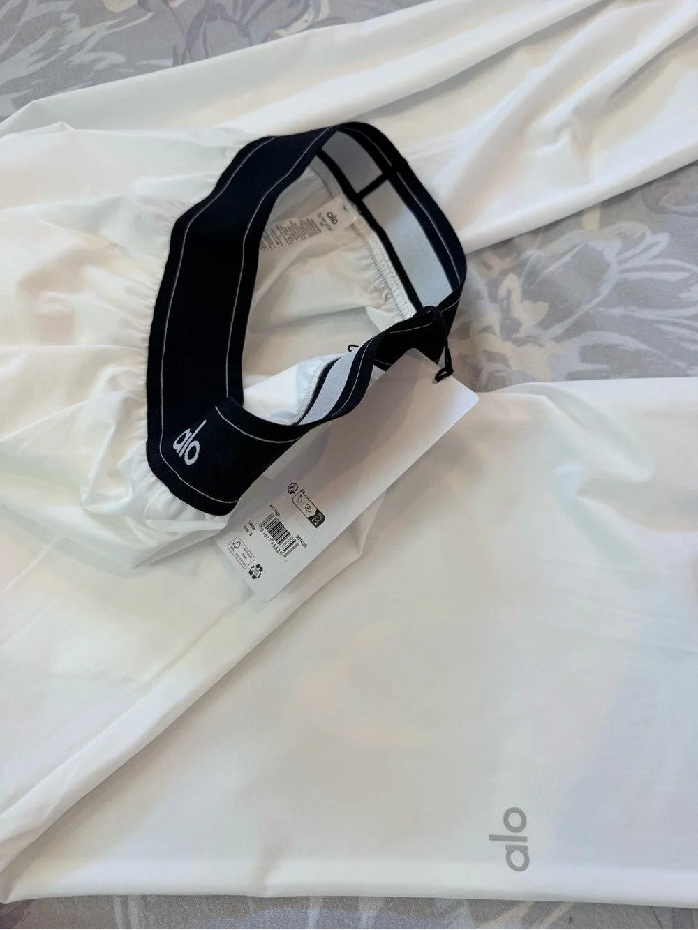 ALO Yoga brand new