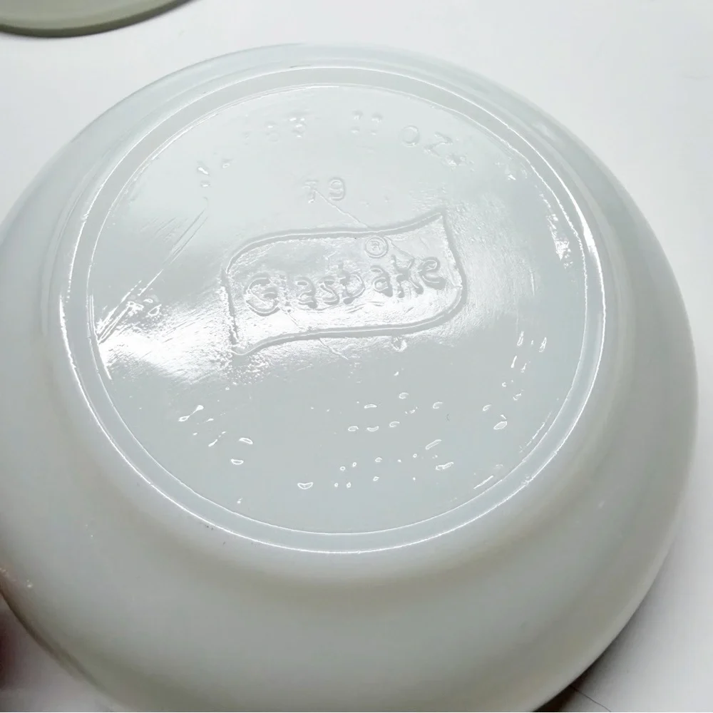 Glasbake vintage milk