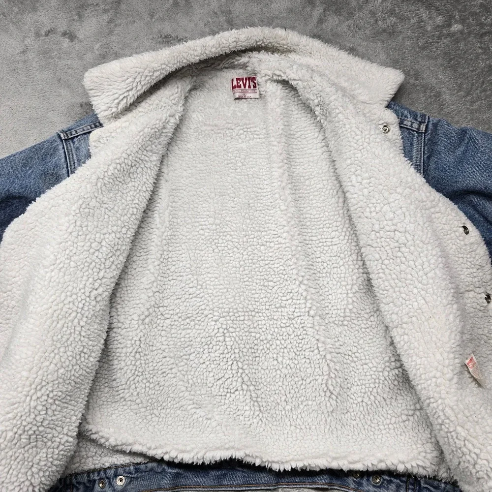 Levis pre owned