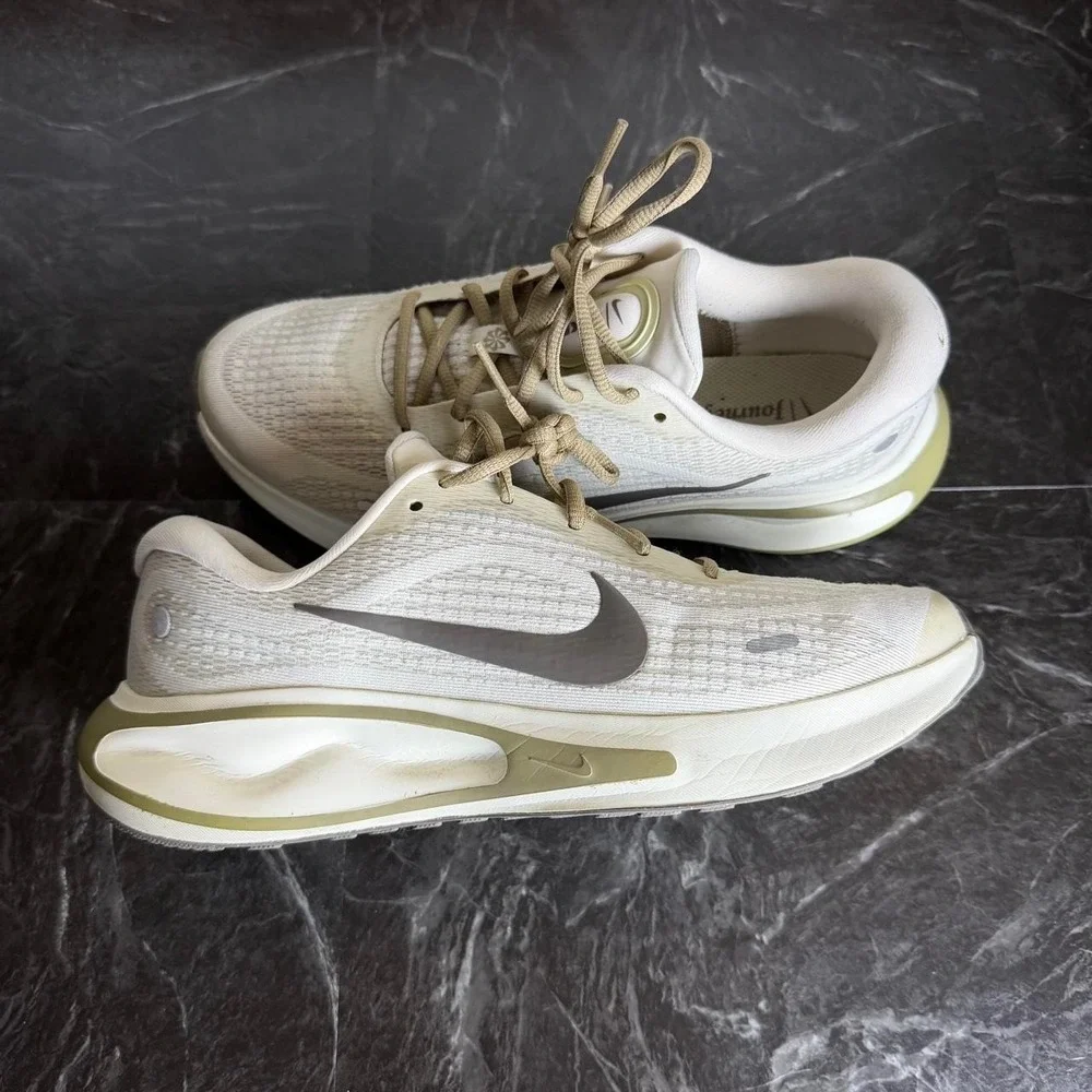 Nike Men's Journey Run Sneaker Shoe M9 FN02228