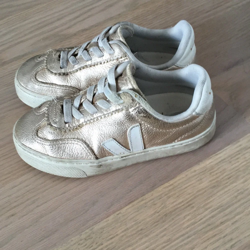 Veja images available