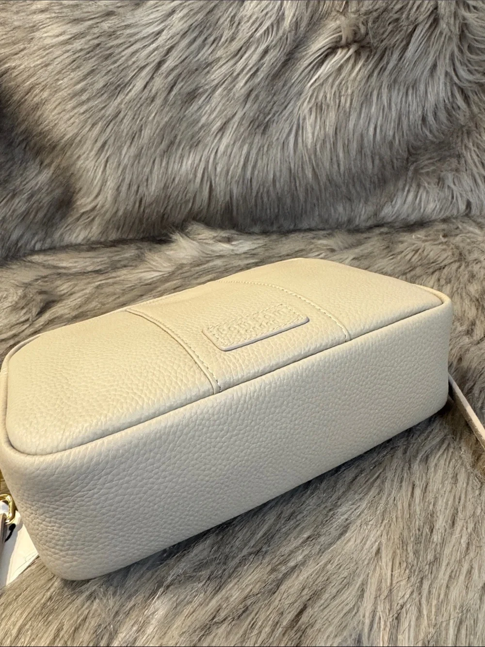 Pom Pom London compact cream