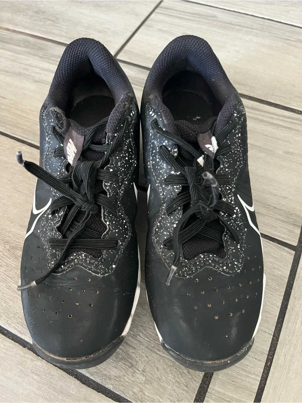 Nike black traction