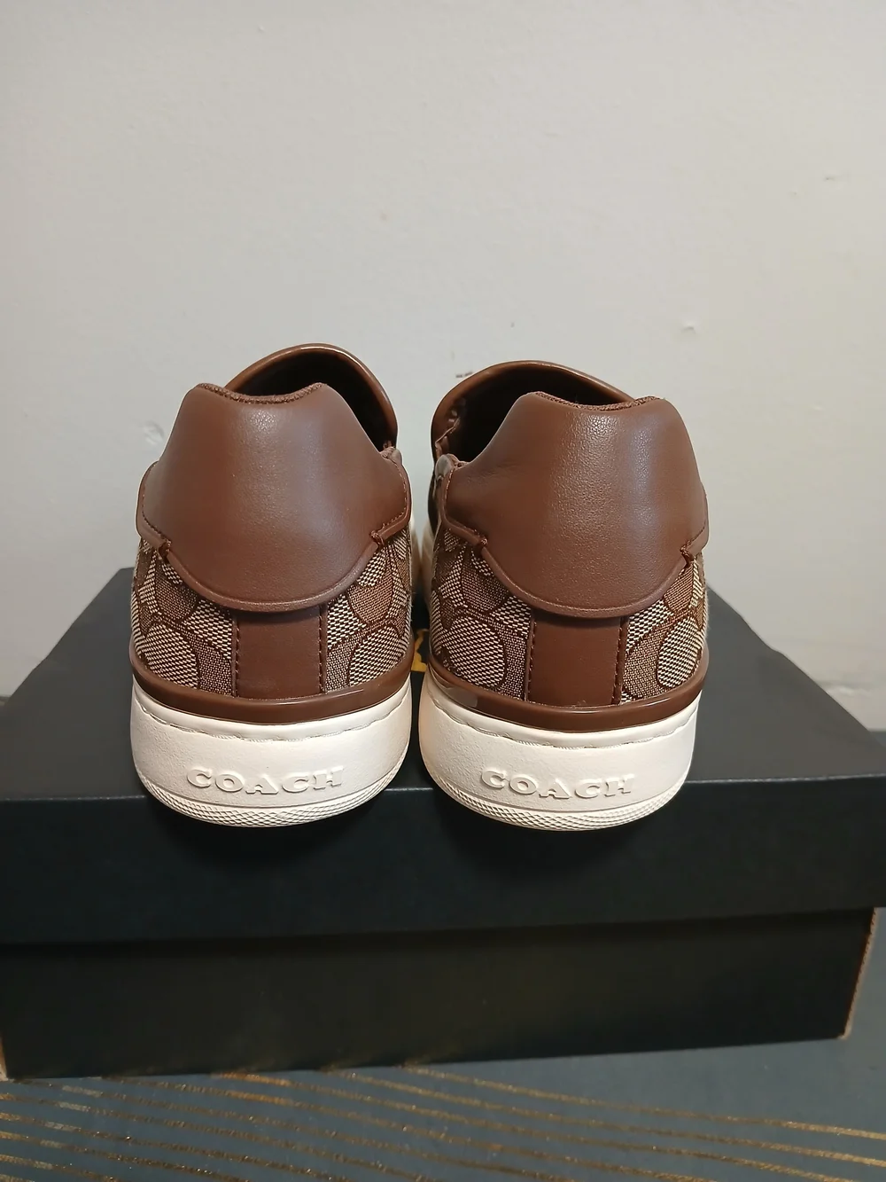 Coach classic slip
