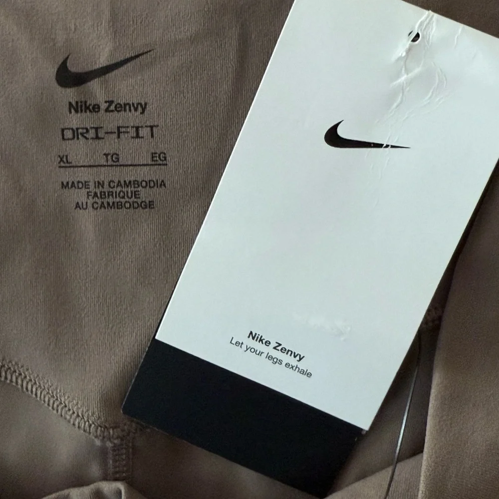 Nike •brand •color