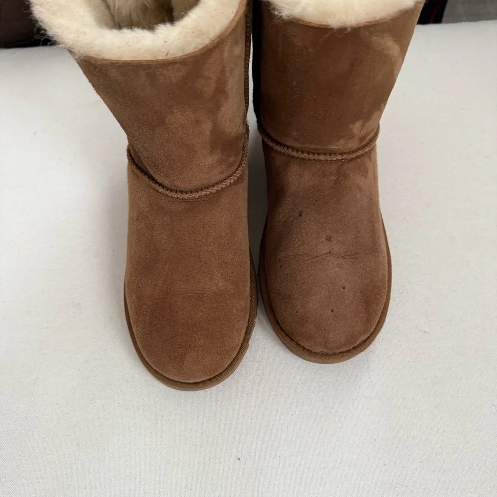 UGG reposhing because