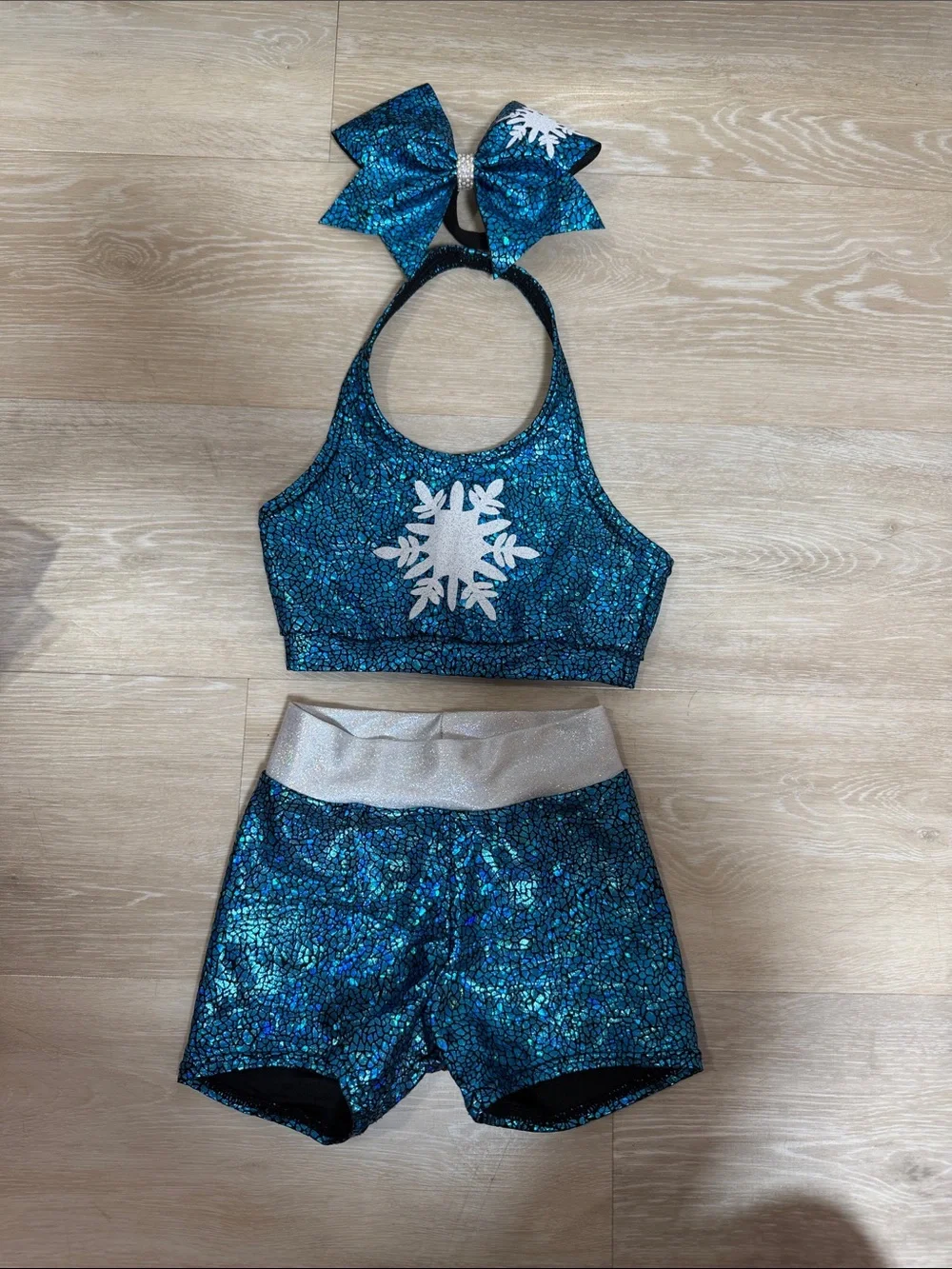Ampt Activewear Snowflake Cheer Set