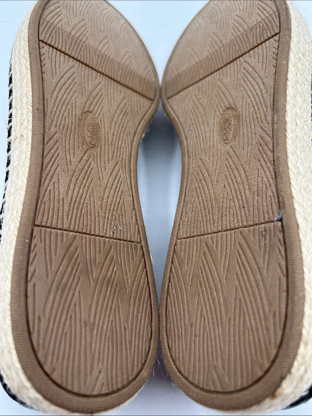 Dr. Scholls black canvas
